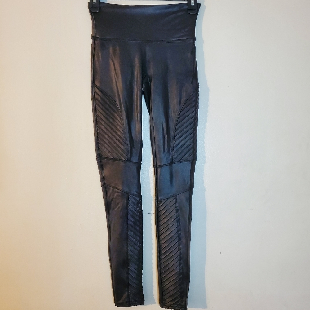 SPANX Faux Leather Edgy Moto Leggings Size small Fall Closet Staple - Picture 2 of 15